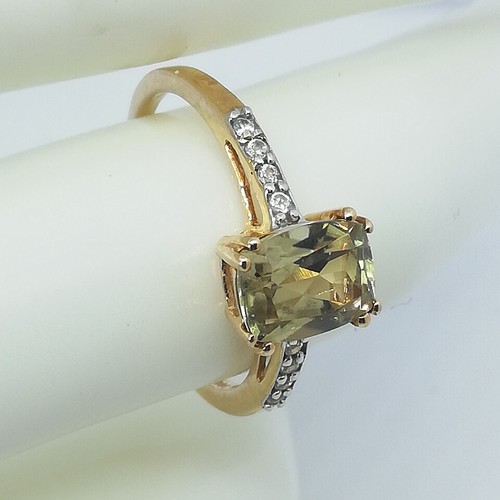 10c Yellow Gold Green Topaz & Spinel shoulder Ring, Size O , UK Hallmarks - Picture 12 of 14