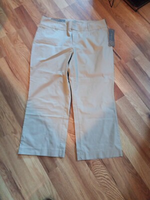 Daisy Fuentes Women's Stretch Twill Capri's Size 8