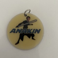 Nowy wisiorek na łańcuszek Star Wars