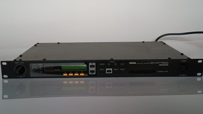 Yamaha EMP700 Multieffekt Prozessor Reverb Delay Chorus Unit Rack Stereo