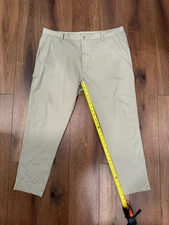 Rhone - Commuter Pant Slim - Khaki - 40x28 - Pre-Owned / Good