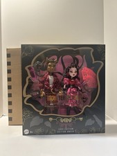 Monster High Howliday Draculaura and Clawd Wolf Love Edition Dolls with Shipper