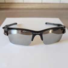 Oakley Fast Jacket Array mit 3 paar Gläsern.