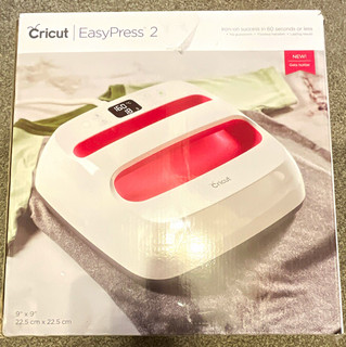 Cricut EasyPress 2 Handheld Heat Press 9 x 9in 2005552 Mat & Base