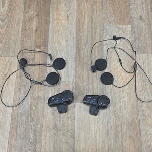 Fodsports FX6 Motorcycle Bluetooth Intercom Headset 1000m 6 Riders Group Dual Pk