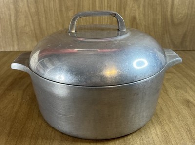 1940 Wagner Ware Sydney O Magnalite 4248 M 5 QT Roaster Dutch Oven