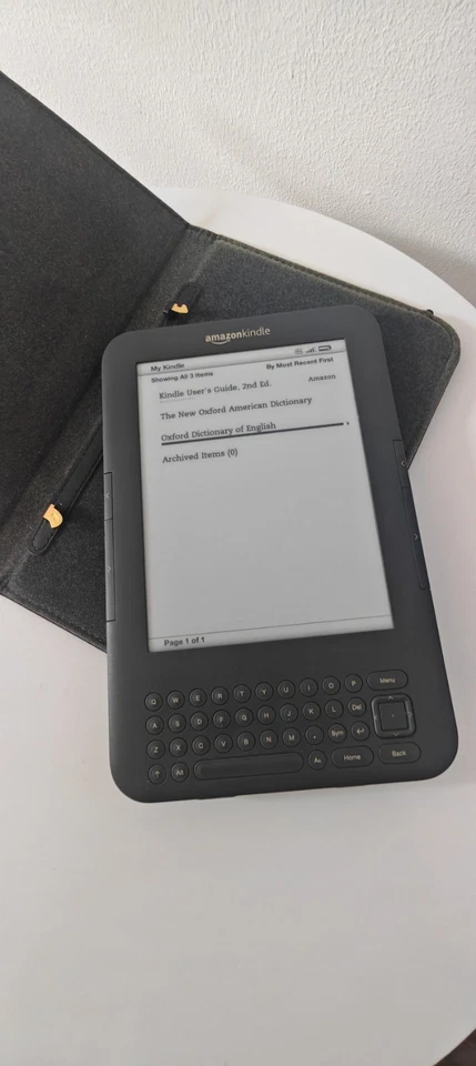AMAZON KINDLE KEYBOARD D00901 3rd GENERATION EBOOK READER  - Image 4 of 4