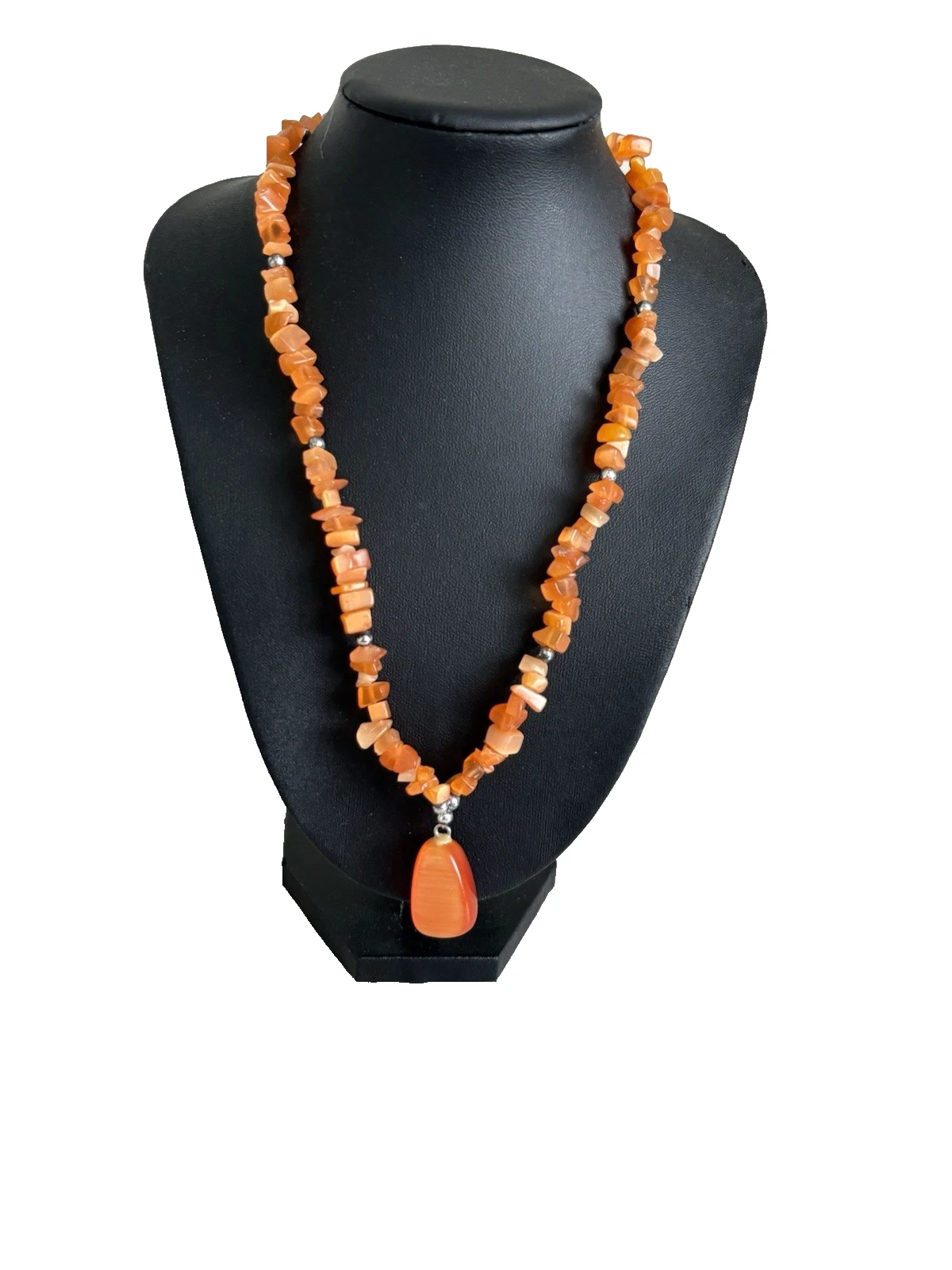 VETEMENTS Collana donna con pietre semipreziose arancio pesca (18")