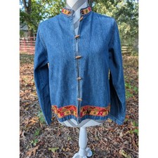 Petite Medium Vtg New Identity Embroidered Denim Jacket Wood Buttons Cotton Fall