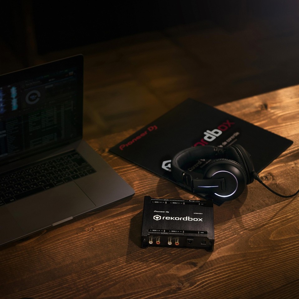 Pioneer DJ INTERFACE 2 Audio Interface rekordbox dvs Control Vinyl x2 ...