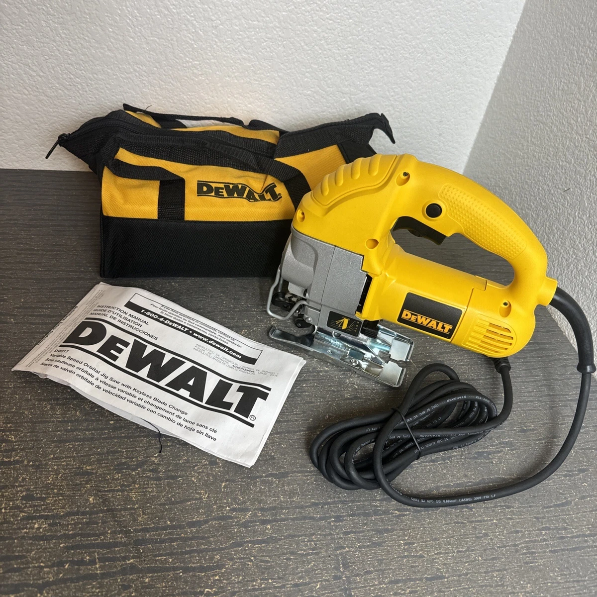 Dewalt Jigsaw 5.5 Amp Variable Speed Keyless DW317