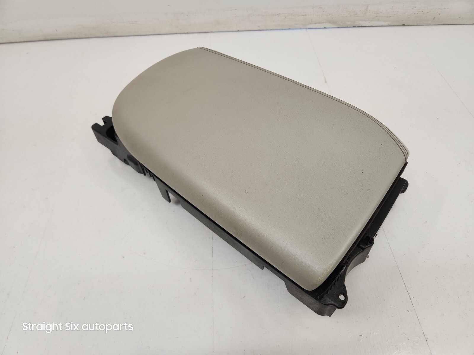 ✅ 14-20 OEM BMW i8 I12 I15 Center Armrest Tray Console Leather Gray