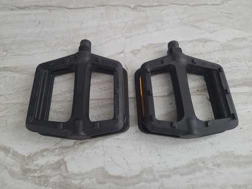 vp nylon flat pedal