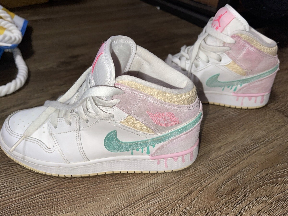 スニーカー Nike Air Jordan 1 Mid \