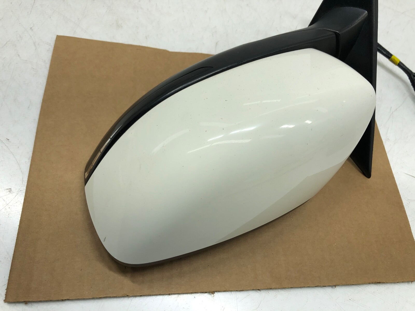 2014-2019 MASERATI GHIBLI LEFT DRIVER SIDE REAR VIEW MIRROR OEM.