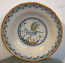 PIATTO IN MAIOLICA POLICROMA DIPINTO CAVALLO ALATO-UNICORNO-META' 1900