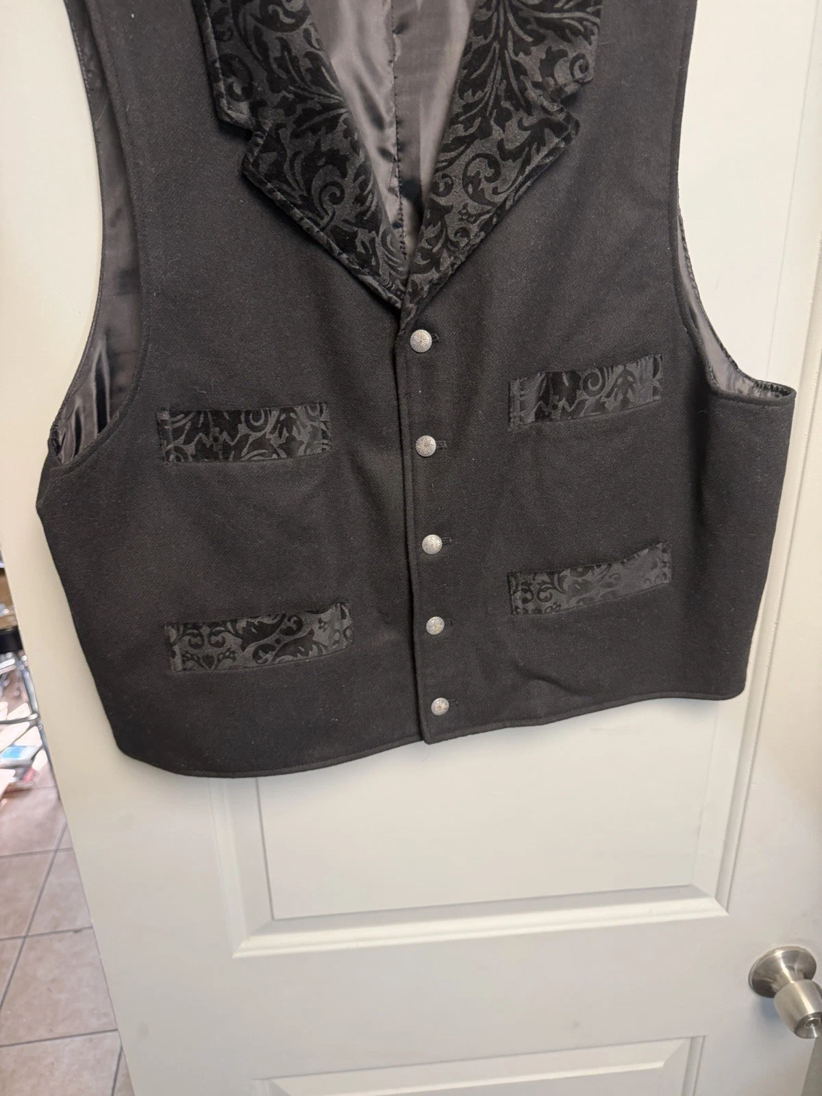 Wah Maker Men’s Black Western Wool Paisley Vest Size XL - product detail image 2