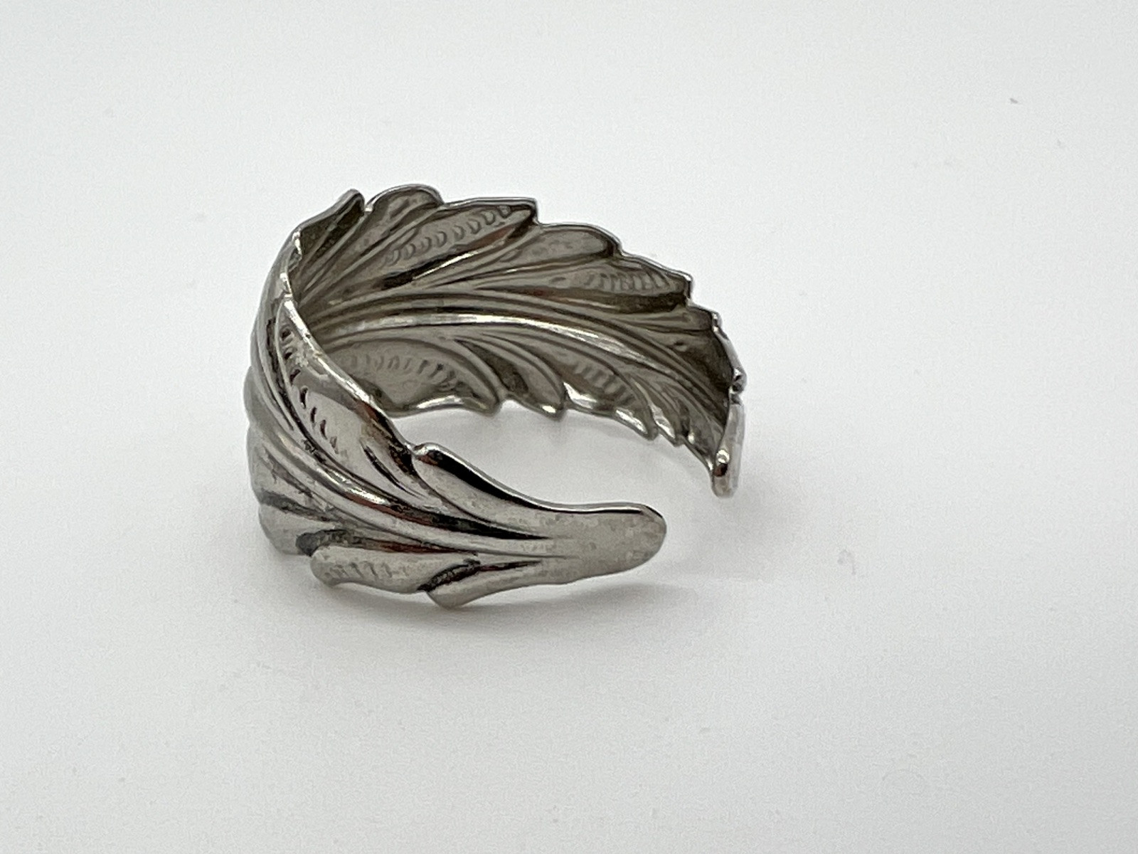 Vintage Silver Tone Leafy Pattern Adjustable Ring - image 5
