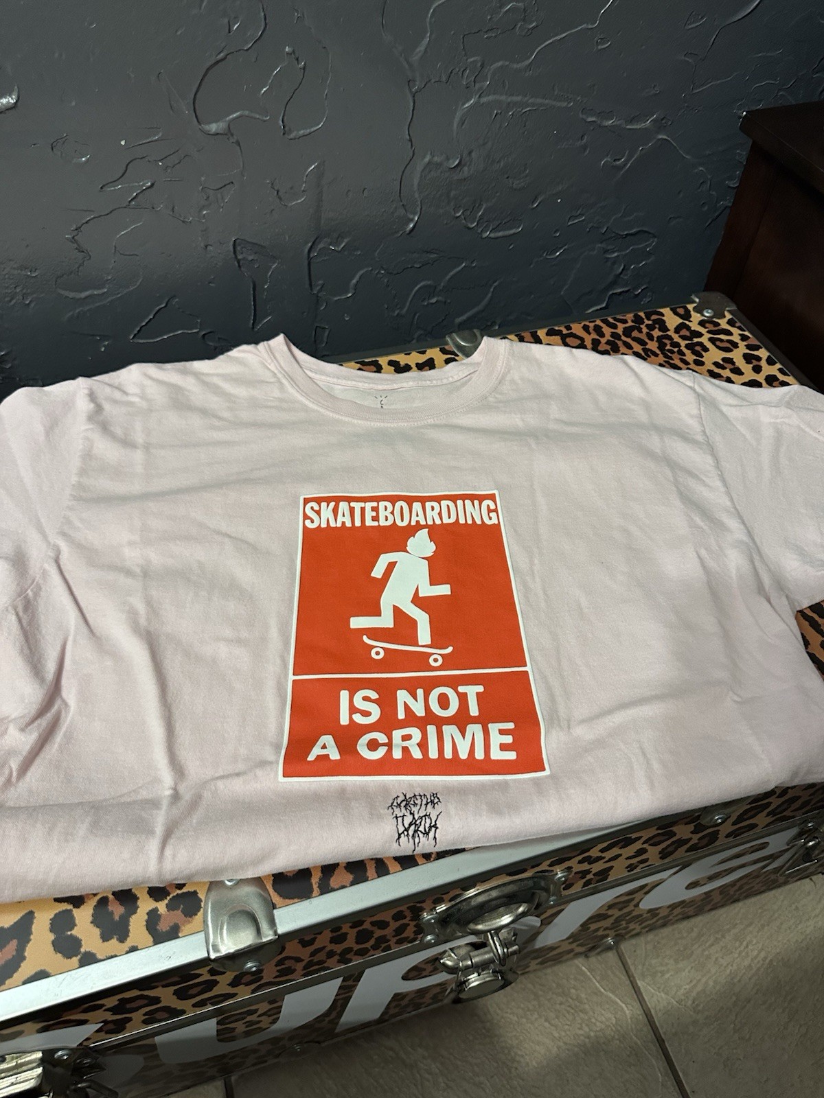 Travis Scott Skateboarding Tee Pink Size MEDIUM