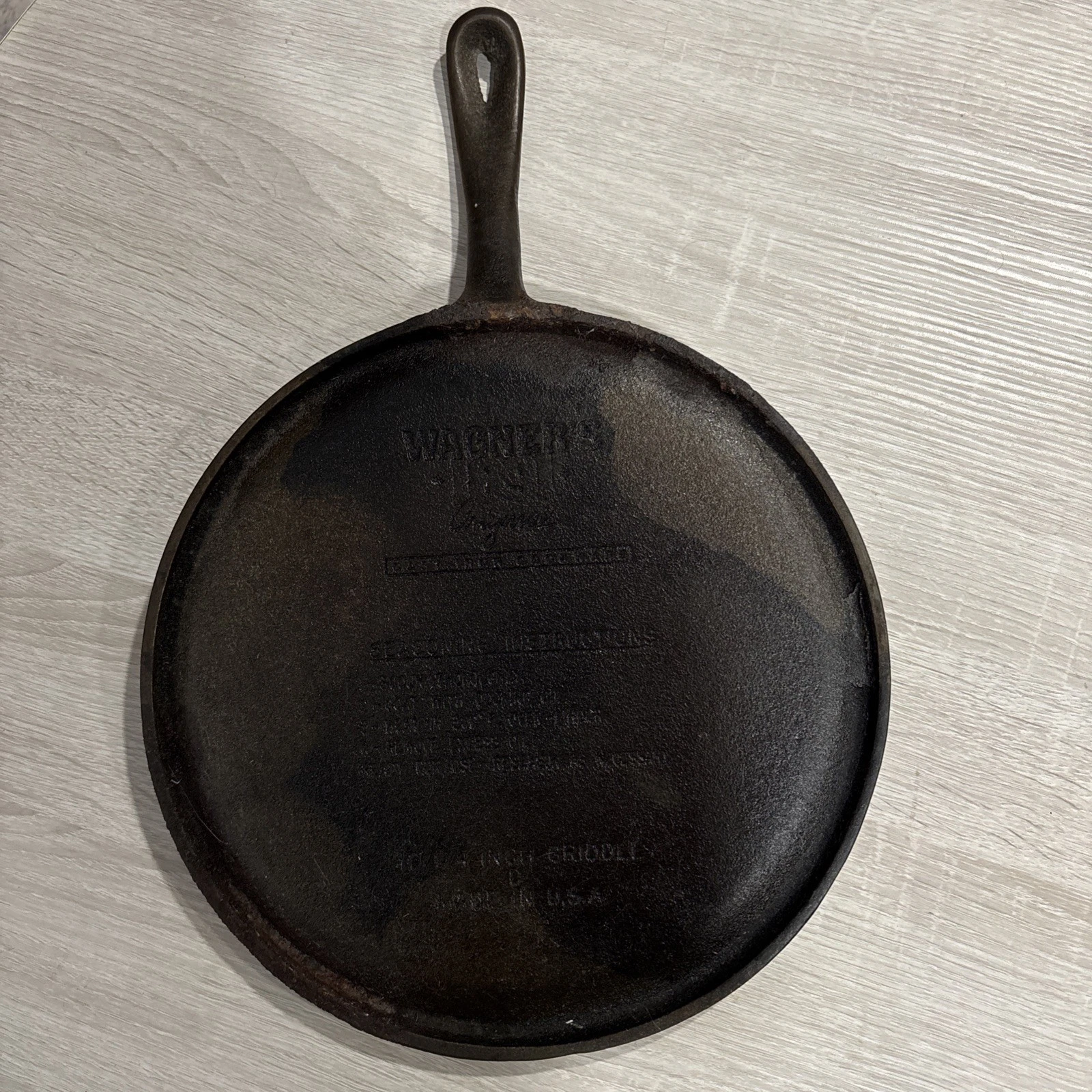 Wagner Vintage 1891 Griddle 10 1/4" Pan Skillet Cast Iron Made in USA. C
