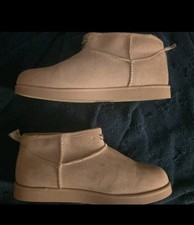 Juicy Couture Kerri Boot Faux Fur Light Pink Low Ankle (UGG Doup) Size 7.5 - 8