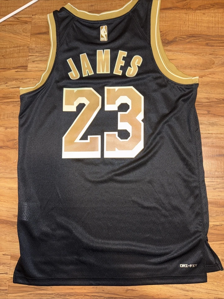 LeBron James Lakers Jersey Men's size 40 MVP - Image 2 of 2