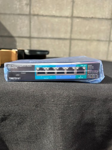 TRENDnet TPE-P521ES, 5-Port Gigabit PoE+ Powered EdgeSmart Switch with PoE Pass - Picture 7 of 7
