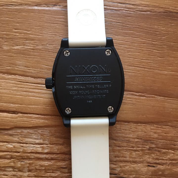 ニク様　NIXON×kate spade Saturday コラボ時計 稼動品】NIXON×kate spade Saturday コラボ時計 - メルカリ