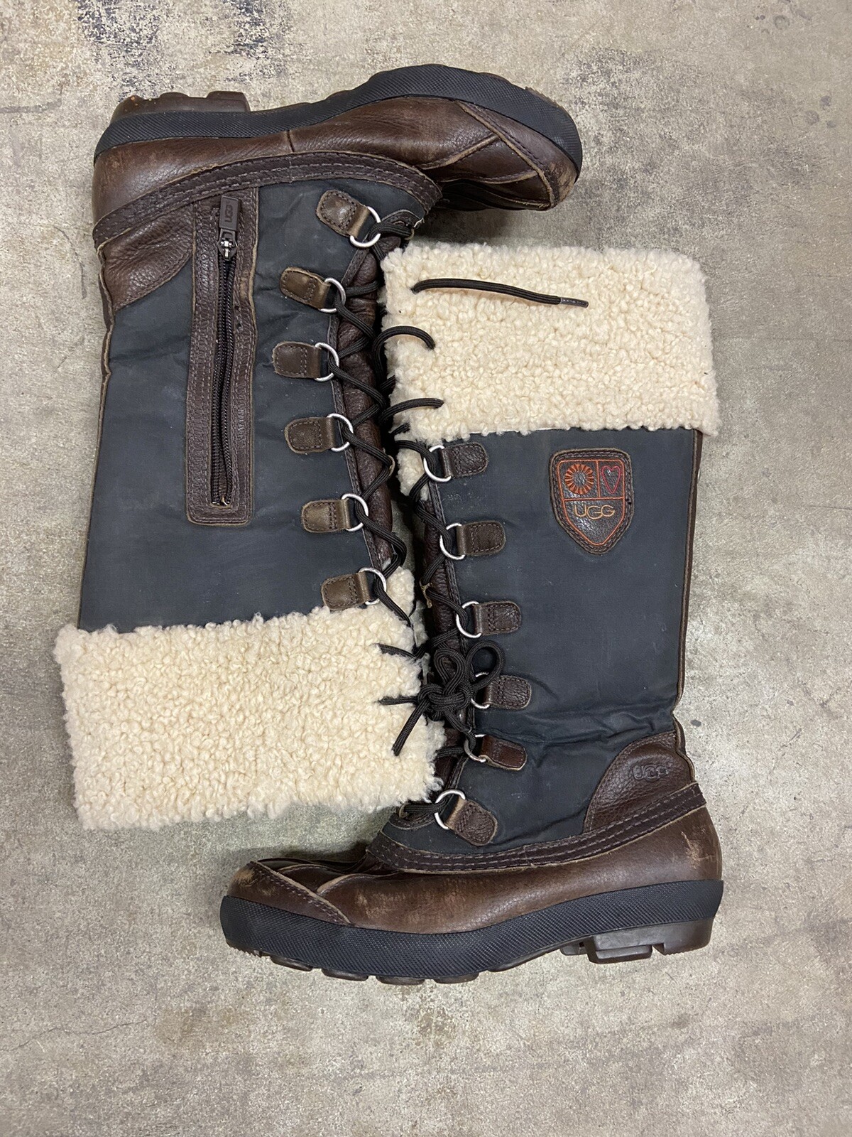 UGG Australia Edmonton Lace-Up Women’s Boots US 6.5 Sheepskin Tall 3223
