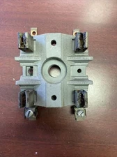 FPE FEDERAL PACIFIC METER SOCKET 125 AMP MAX PORCELAIN . USED IN FPE METER STACK