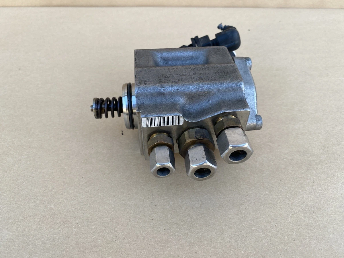 03-07 BMW E66 760LI V12 HPFP High pressure Fuel Injection Pump  