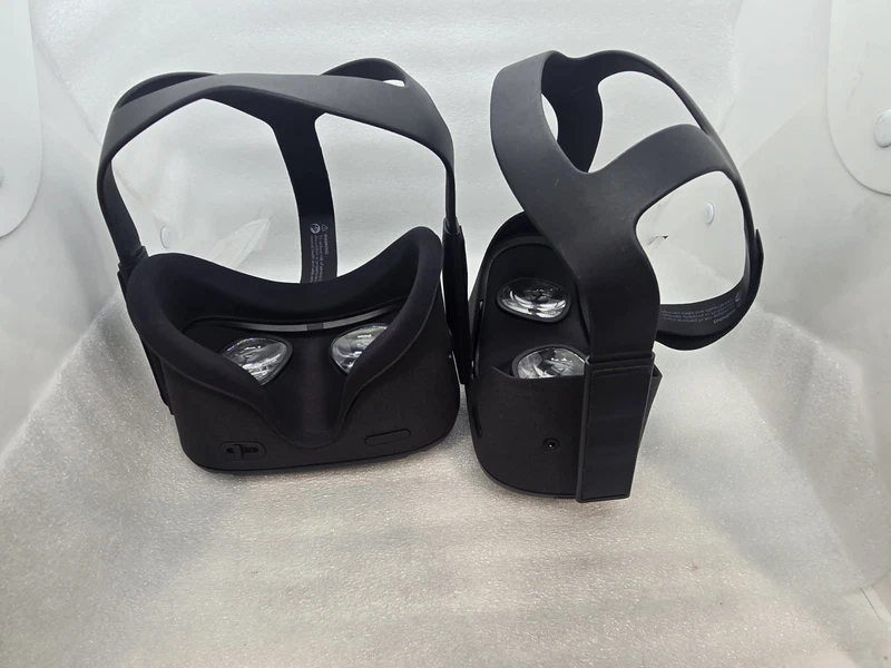 Meta Quest 1 headset pair