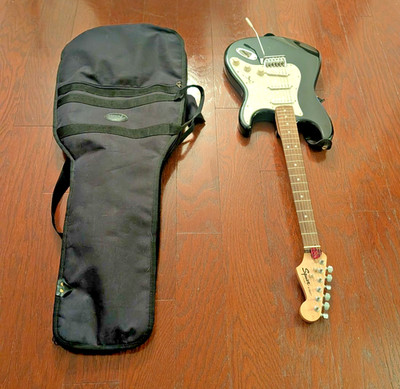 Vintage CSX #111078236 Squier STRAT by Fender w/Amp, Case & Tripod All Original