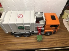 BRUDER MAN TGA Side Loading Garbage Recycle Truck w/1 Can Vtg. 1998  - 21" 1:16