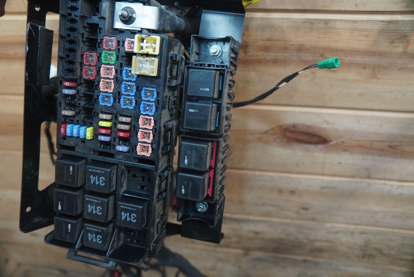 Body Chassis Wire Wiring Harness Fuse Box 14MA122SP McLaren 720S Spider *Note*