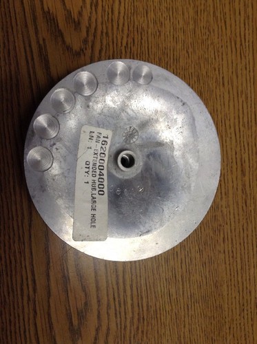 Royal Metal Upright Vacuum Fan Blade 1620004000 New*** OEM*** - Picture 2 of 2