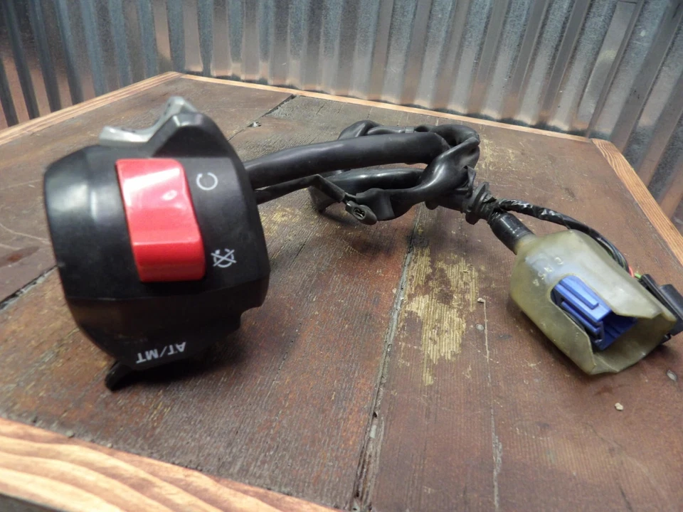 14 INTERRUPTOR DE ARRANQUE MANDO MANILLAR DERECHO HONDA CTX700N S D N/35130-MJF-A22 Foto 3 de 4