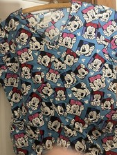 Womens Size M Medium Disney Mickey Mouse Minnie Mouse Blue Pink Scrub Top Shirt