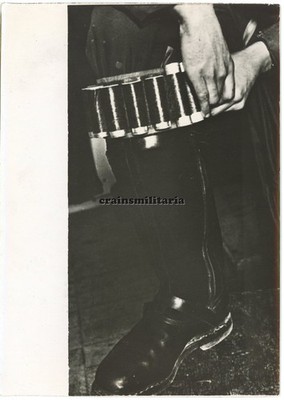 Orig. PRESSE Foto Nachtjäger Pilot mit Erkennungsmunition am Stiefel 1943