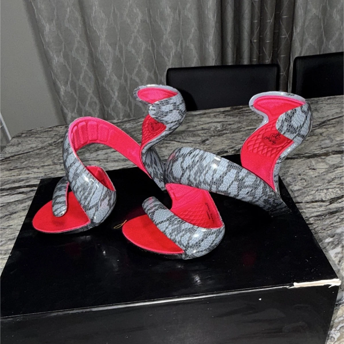 Preços baixos em Women's Julian Hakes | eBay