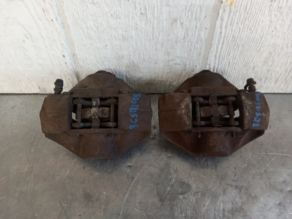 原始设备制造商 1975 - 1985 梅赛德斯奔驰 W123 300D 300CD 450SL 后制动卡钳套装 — 第 3/4 张图片