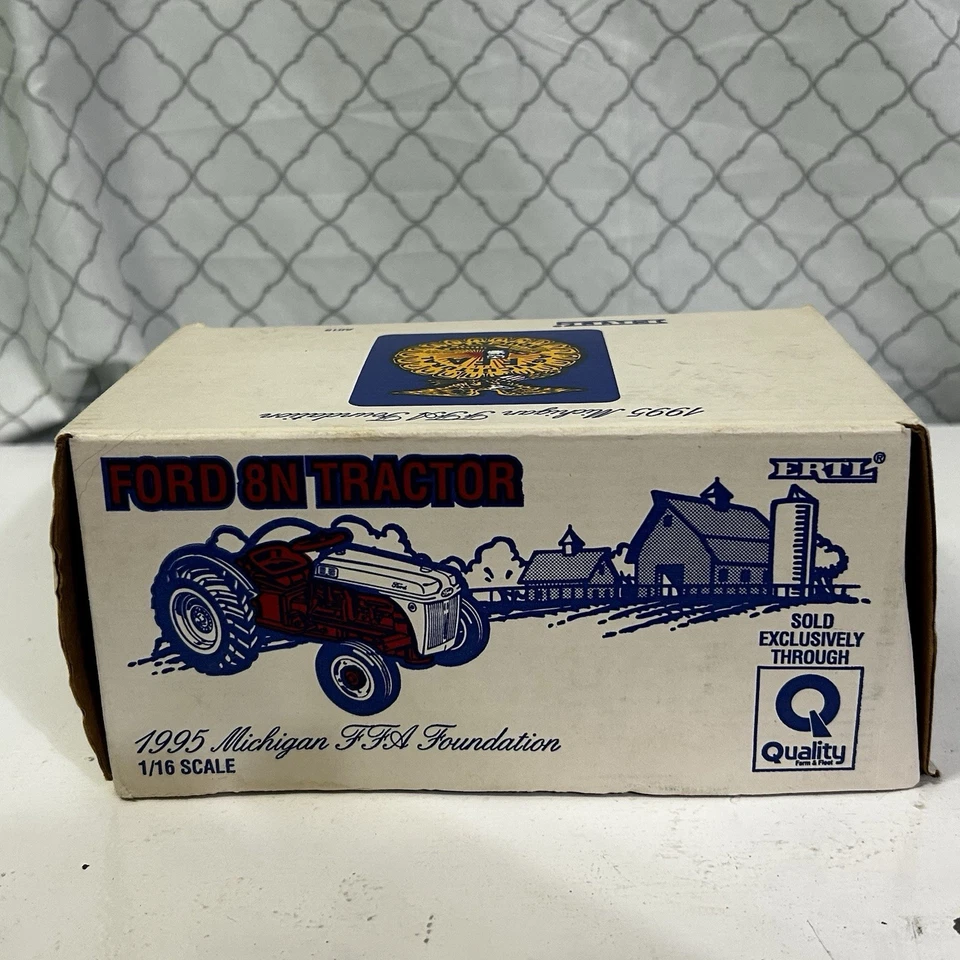 1995 Ertl 1/16 FORD 8N Diecast Metal Collector Tractor Michigan FFA W/ COA - Image 3 of 4