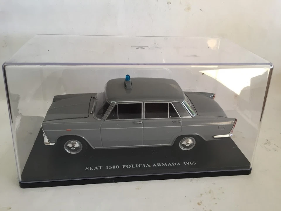 1:24 Seat 1500 POLICIA ARMADA 1965 Police Ixo Agostini Diecast modelcar - Image 3 of 3