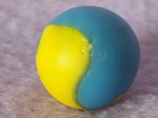 VTG Peltier Peerless Patch .65" Marble Sea Tumbled Blue Yellow Good Condition