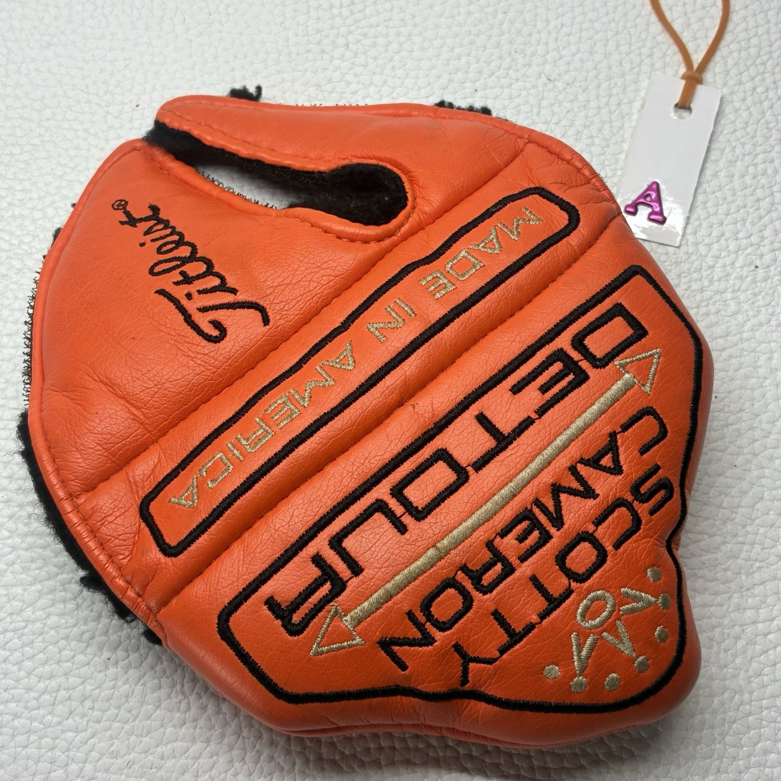 Scotty Cameron  Detour For Newport models. Please do not make a mistake. Cover