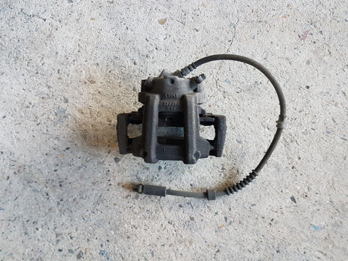 BMW 1er F20 F21 LCI Bremssattel mit Bremsträger 22/284 vorne rechts 6850644