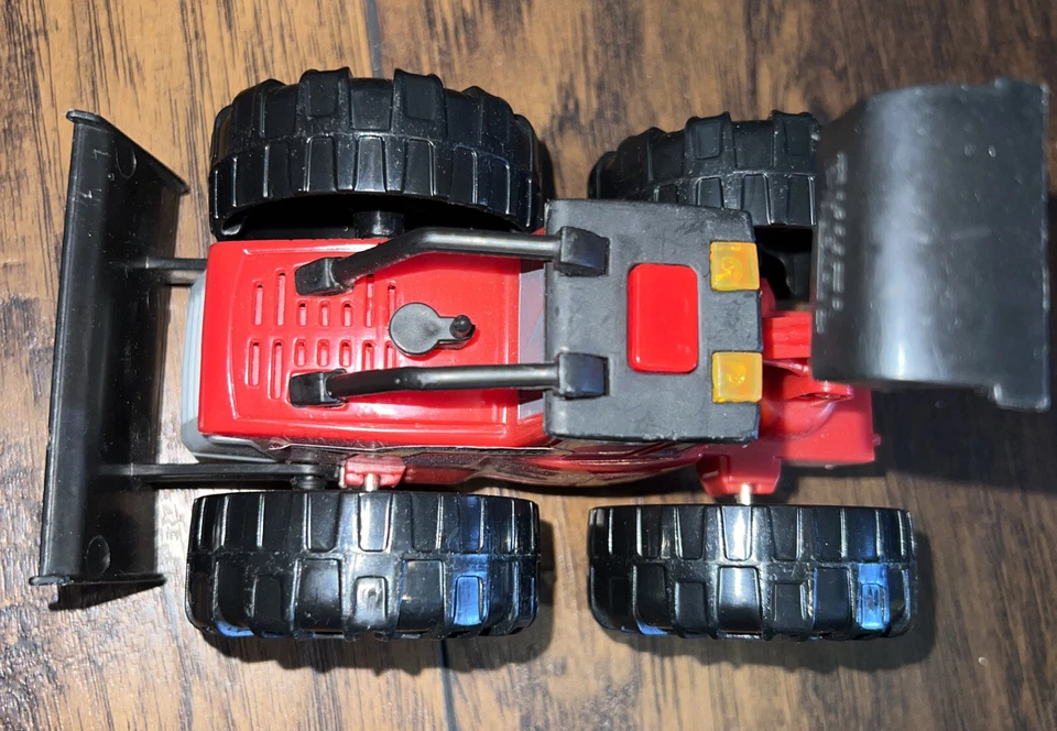 TONKA RED CONSTRUCTION FARM VEHICLE WITH SOUND - Image 3 of 4