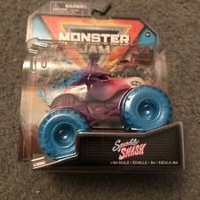 New SPARKLE SMASH Unicorn Monster Jam Truck Series 33 1/64