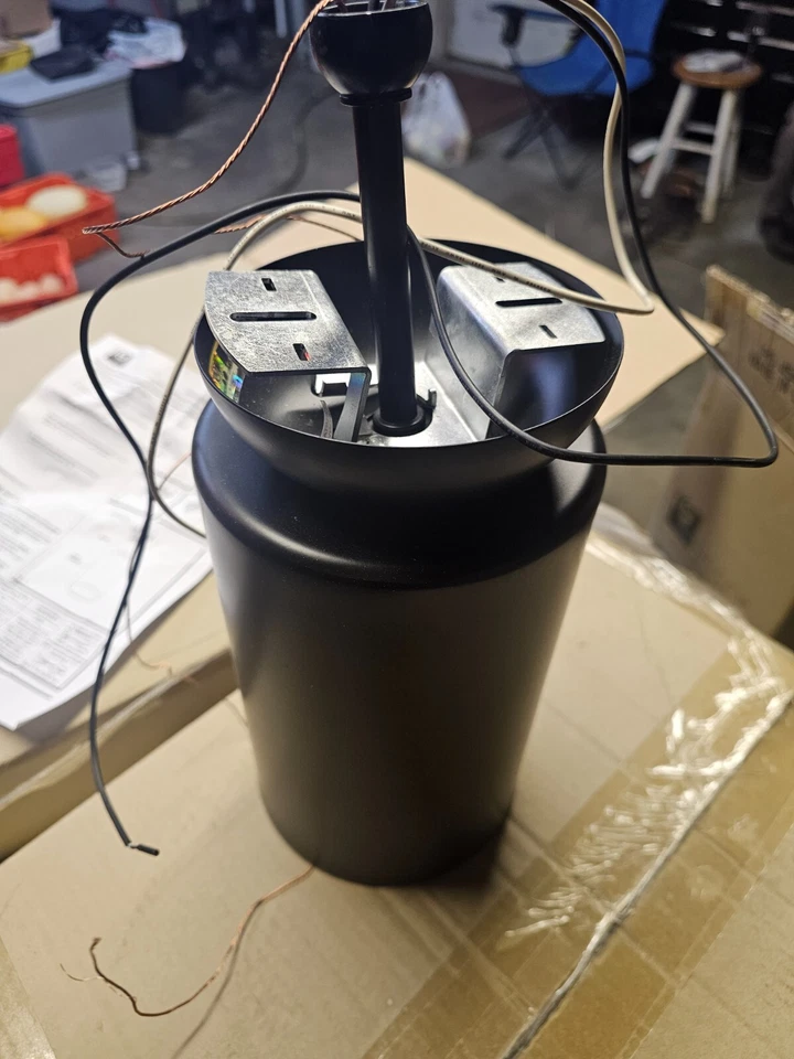 Lámparas Colgante Negro Nuevo Sin Abrir Diseños Dolan Foto 4 de 4