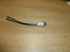 IDI 1052C5 GREEN 125 VOLT PANEL INDICATOR LAMP ASSEMBLY,NOS